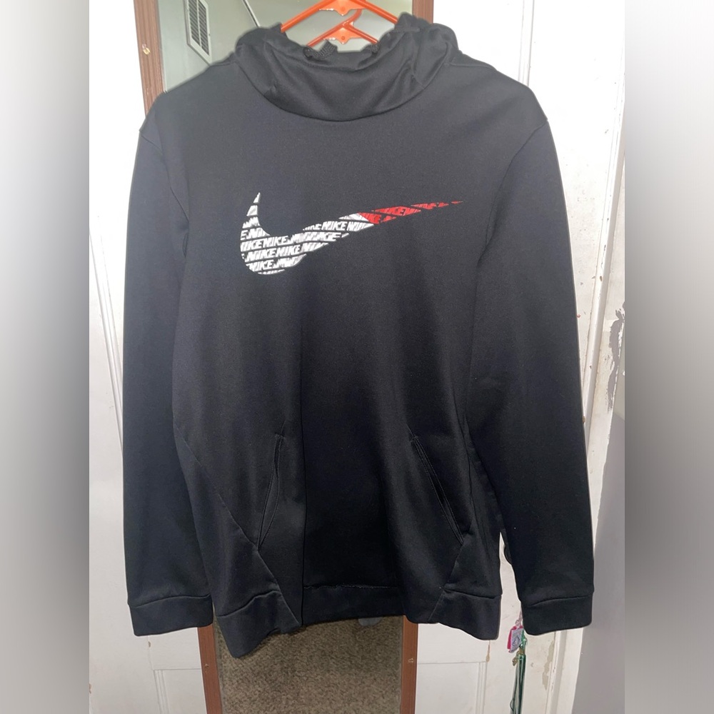 Nike Men’s Black and Red Pullover Sweater